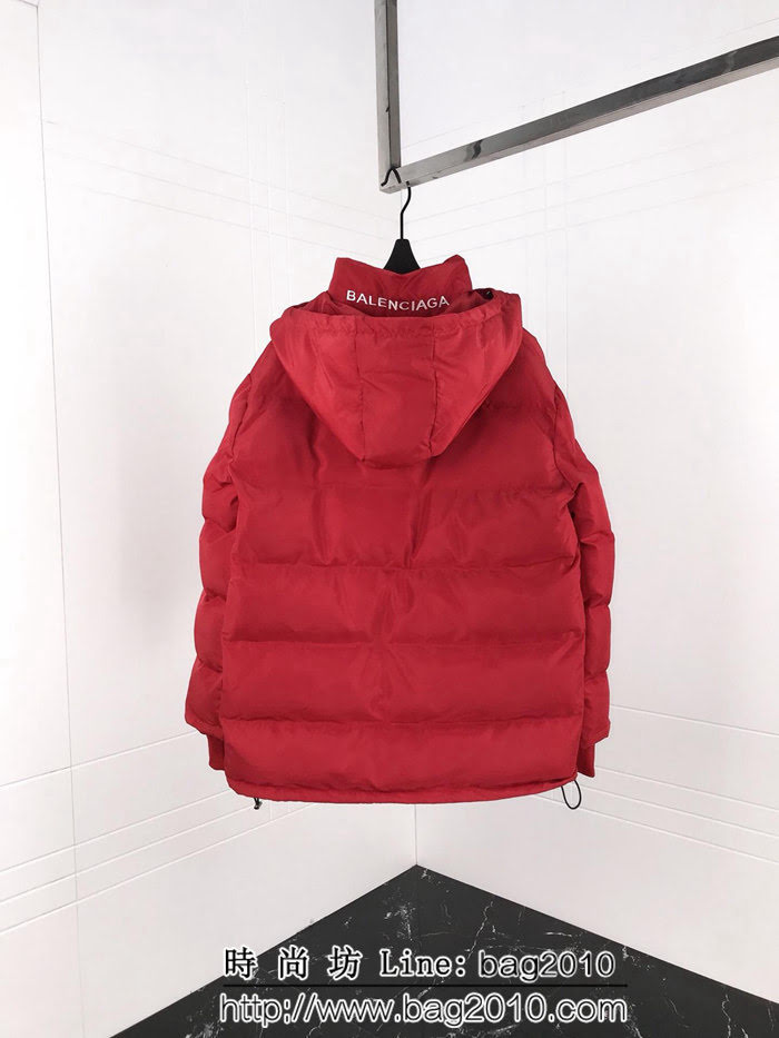 BALENCIAGA巴黎世家 專櫃同步 18ss秋冬新款 背後刺繡品牌字母 紅色大版棉服 情侶款 ydi1315